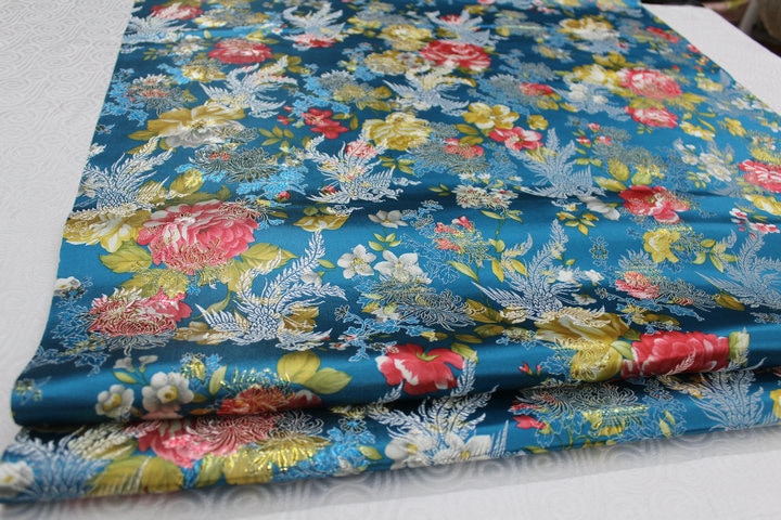 Tissu brocart jacquard à motifs floraux : Tissu pour vêtements traditionnels chinois
