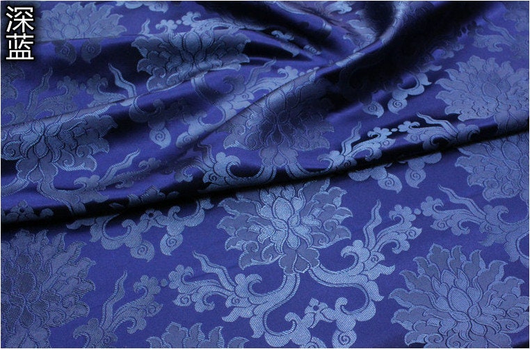 Tissu brocart de soie à motif de fleur de lotus : tapisserie pour coussin Cheongsam (29,5 po L)