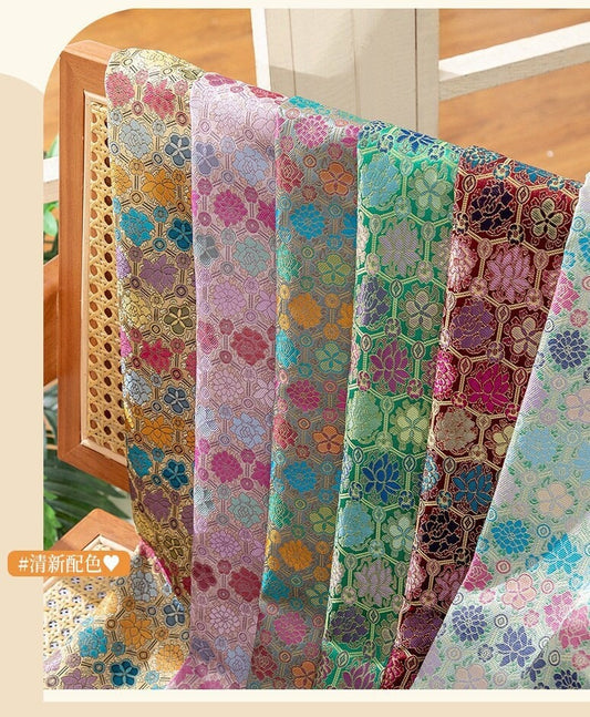 Tissu Nishijin Ori : Jacquard tortue, tissu d’ameublement japonais pour mariages (59 pouces de large, au mètre)