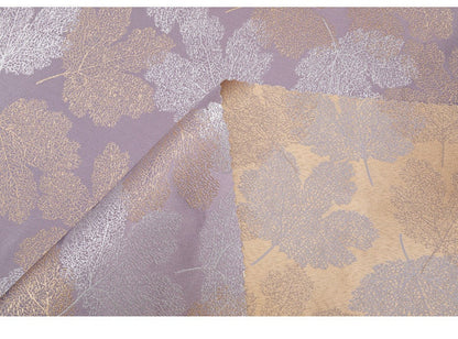 Tissu brocart à motif feuille d'érable : jacquard satin antique double face, 150 cm de large