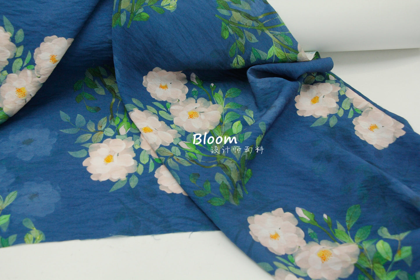Tissu en lin Tencel soyeux à motif floral bleu : Couture et loisirs créatifs