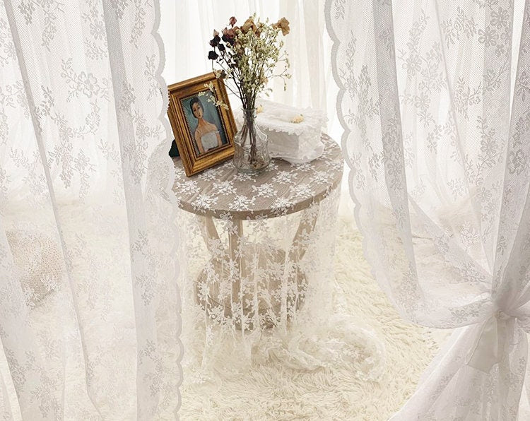 French Lace Curtain Fabric: Rose Wavy Yarn, 110" Height