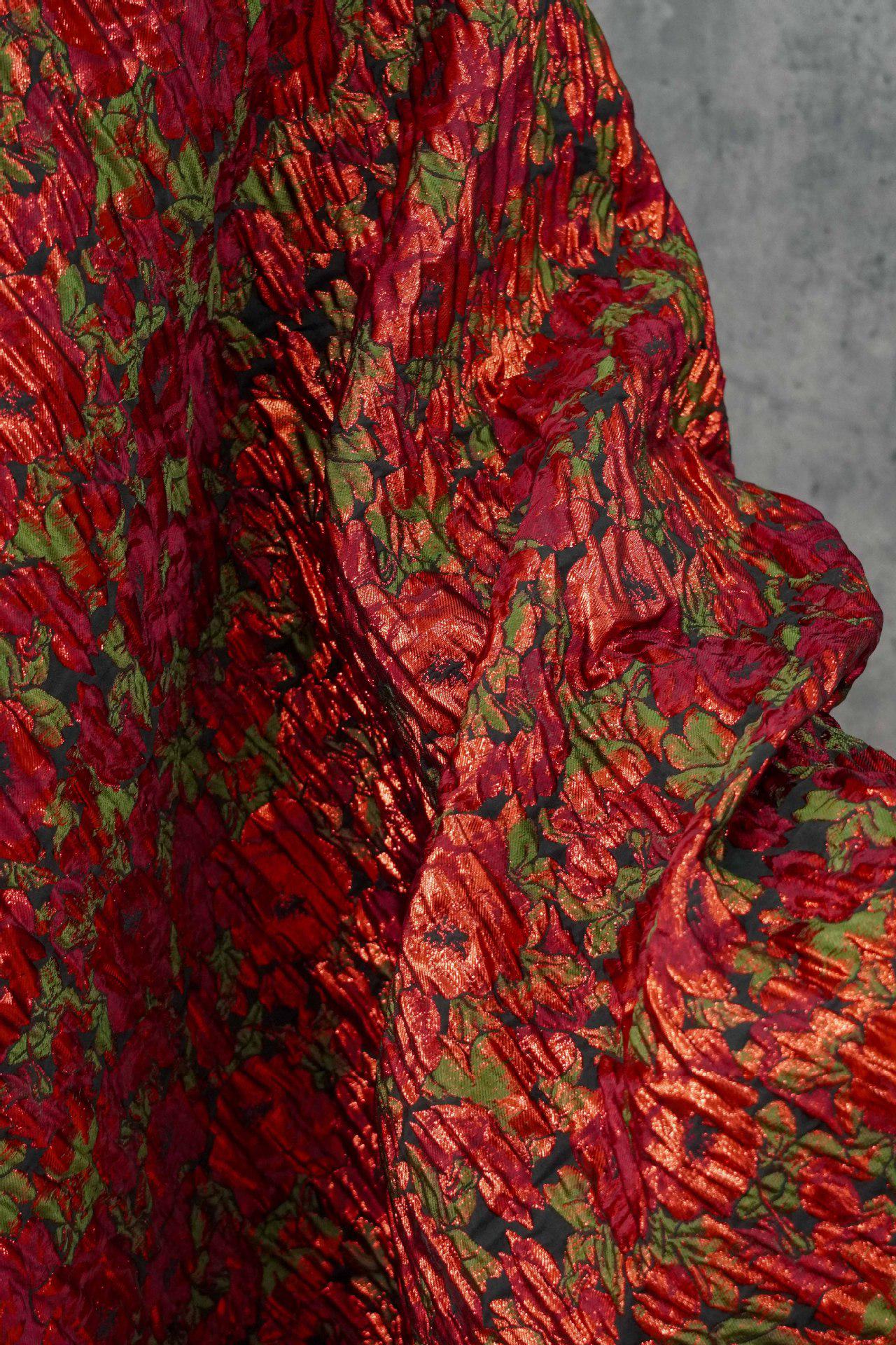Tissu jacquard à motif floral abstrait en relief 3D avec fil doré, largeur 57 pouces