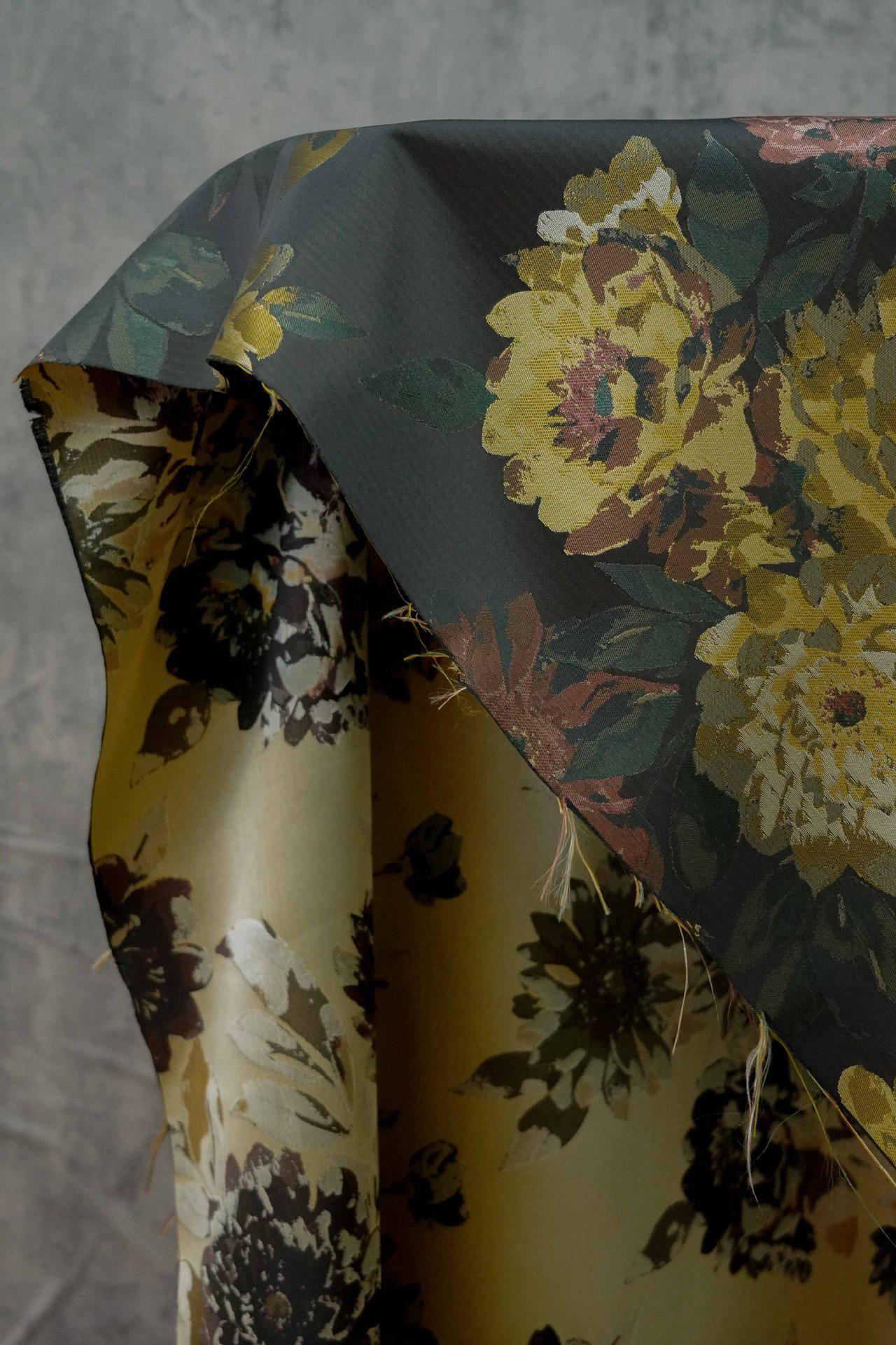 Peony Flower Jacquard Fabric: Retro Style Upholstery & Sewing (60"W)
