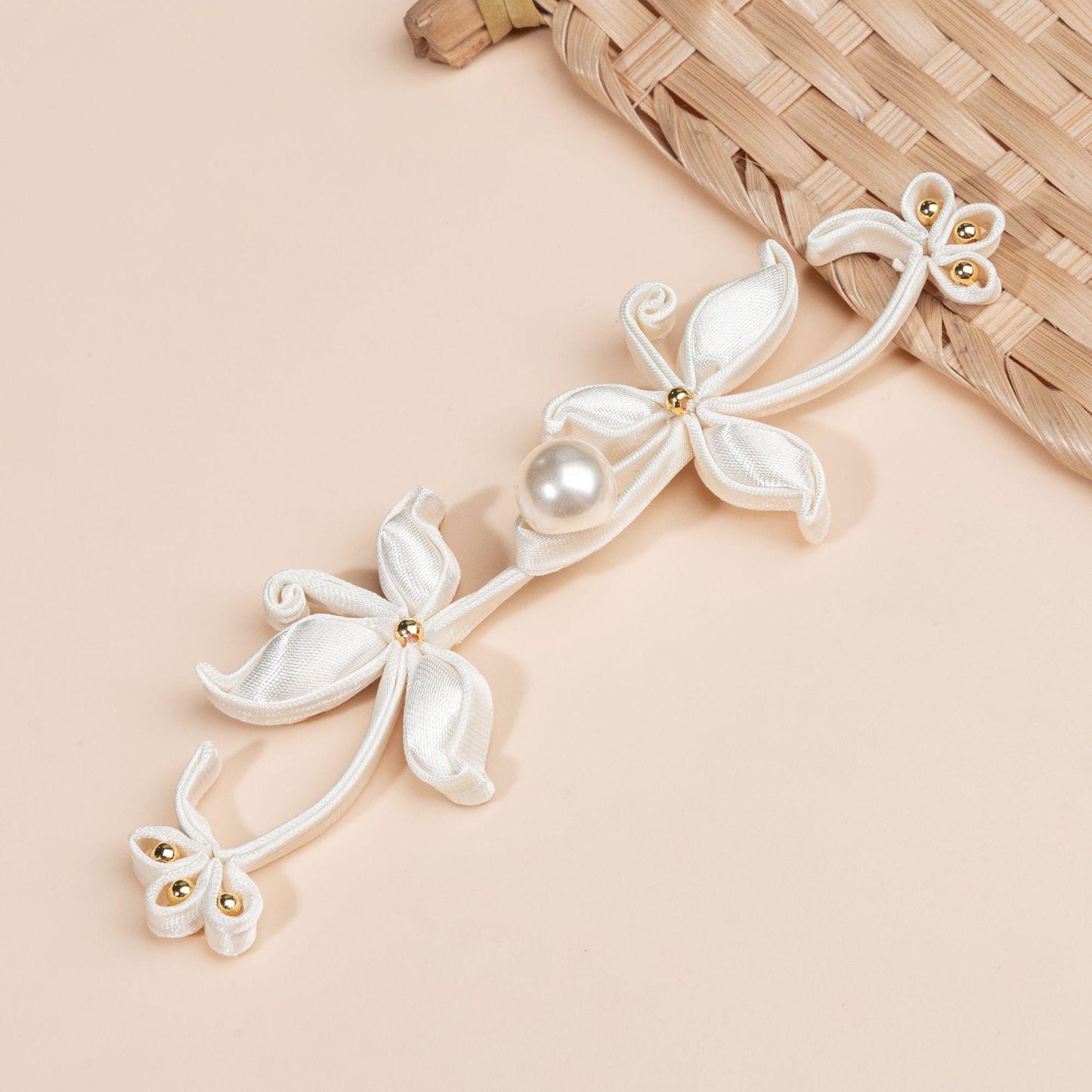 Handmade Chinese Knot Frog Buttons: Pearl Bead Cheongsam Closure