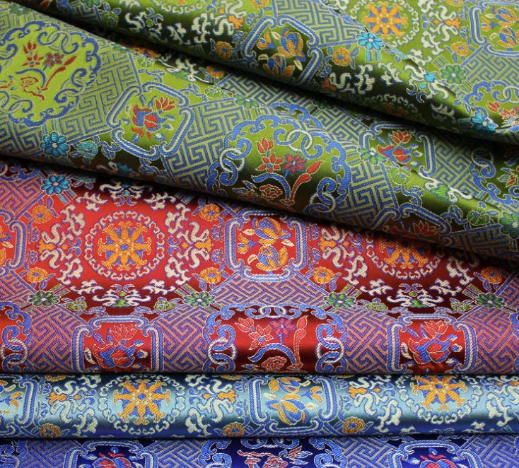 Tissu brocart à motif Thangka : satin jacquard tibétain (29,5 po de largeur)