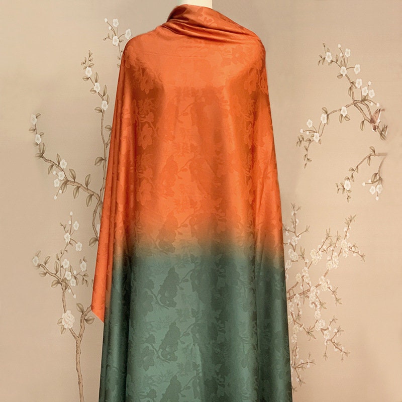 Tissu à imprimé floral dégradé : mélange de polyester et d’élasthanne, largeur 140 cm