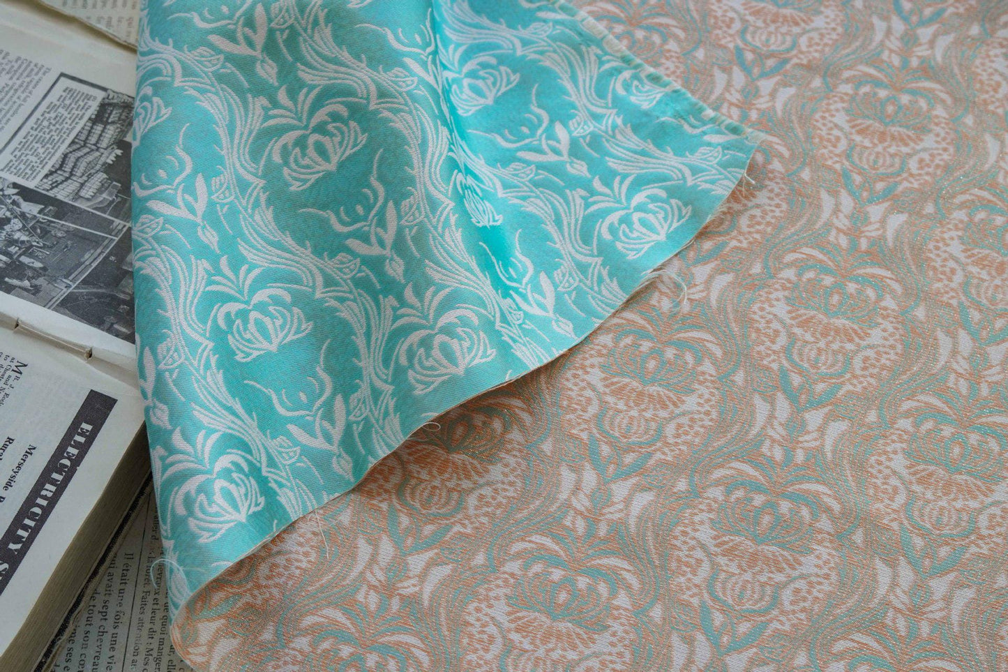 Gold Vine Jacquard Fabric: Luxury Upholstery & Drapery - 55"W
