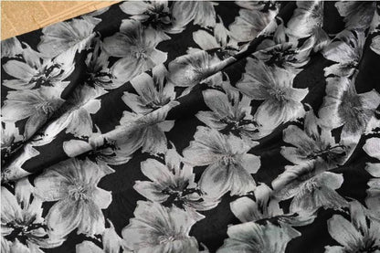 Tissu jacquard à motif floral : mélange soie-rayonne de 150 cm de large