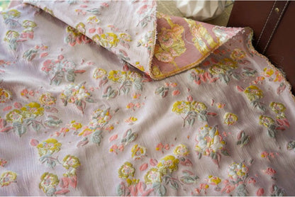Tissu jacquard à fil doré : texture florale 3D, largeur 140 cm