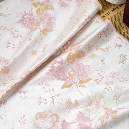 Tissu jacquard à motif floral et fil doré : texture 3D, largeur 160 cm, vendu au mètre