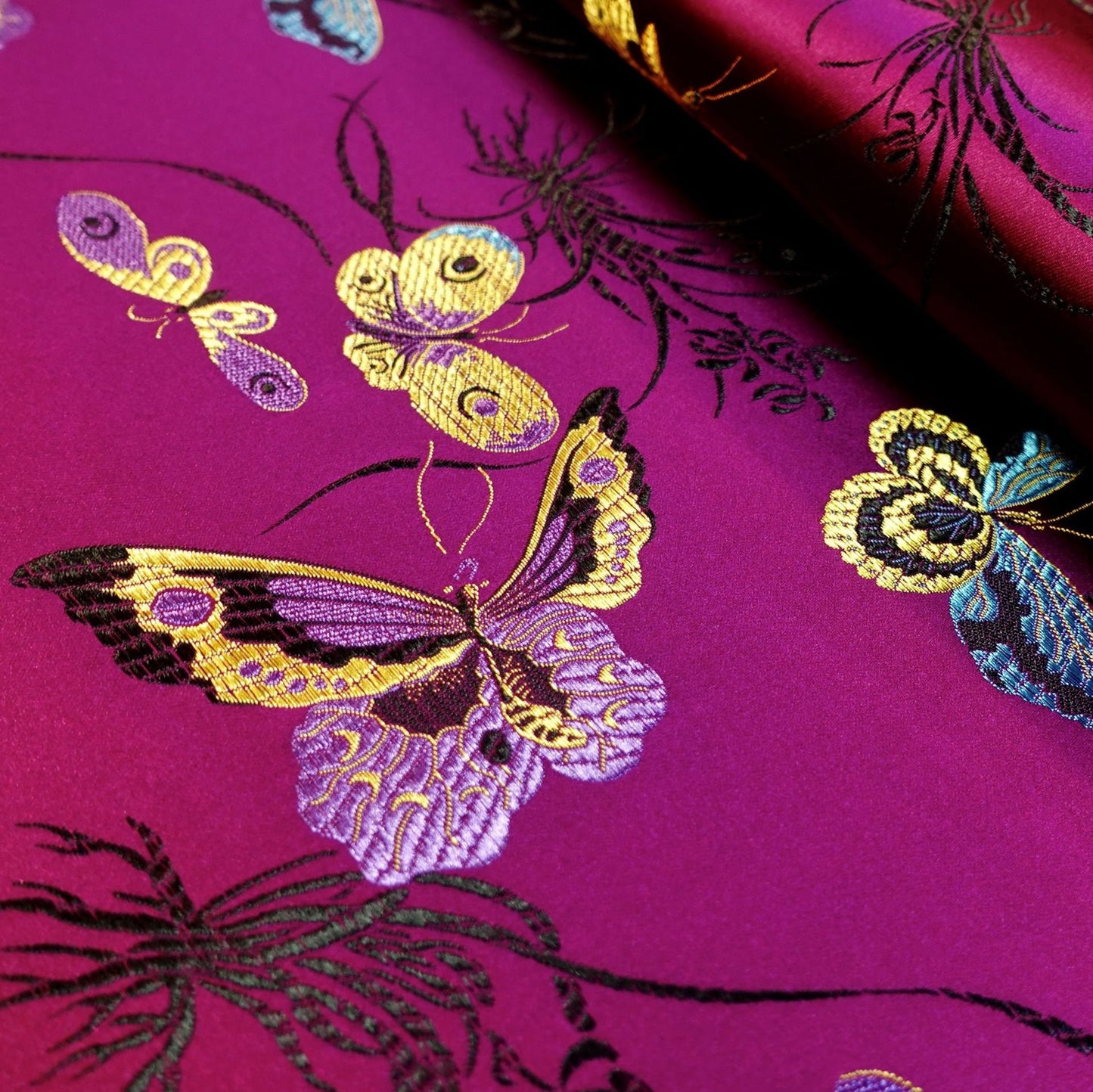 Tissu damassé en brocart de soie à papillons : largeur 45 pouces, pour la couture et l’ameublement