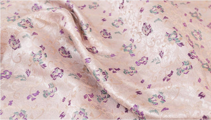 Tissu brocart lotus : damas de soie et rayonne de 150 cm de large