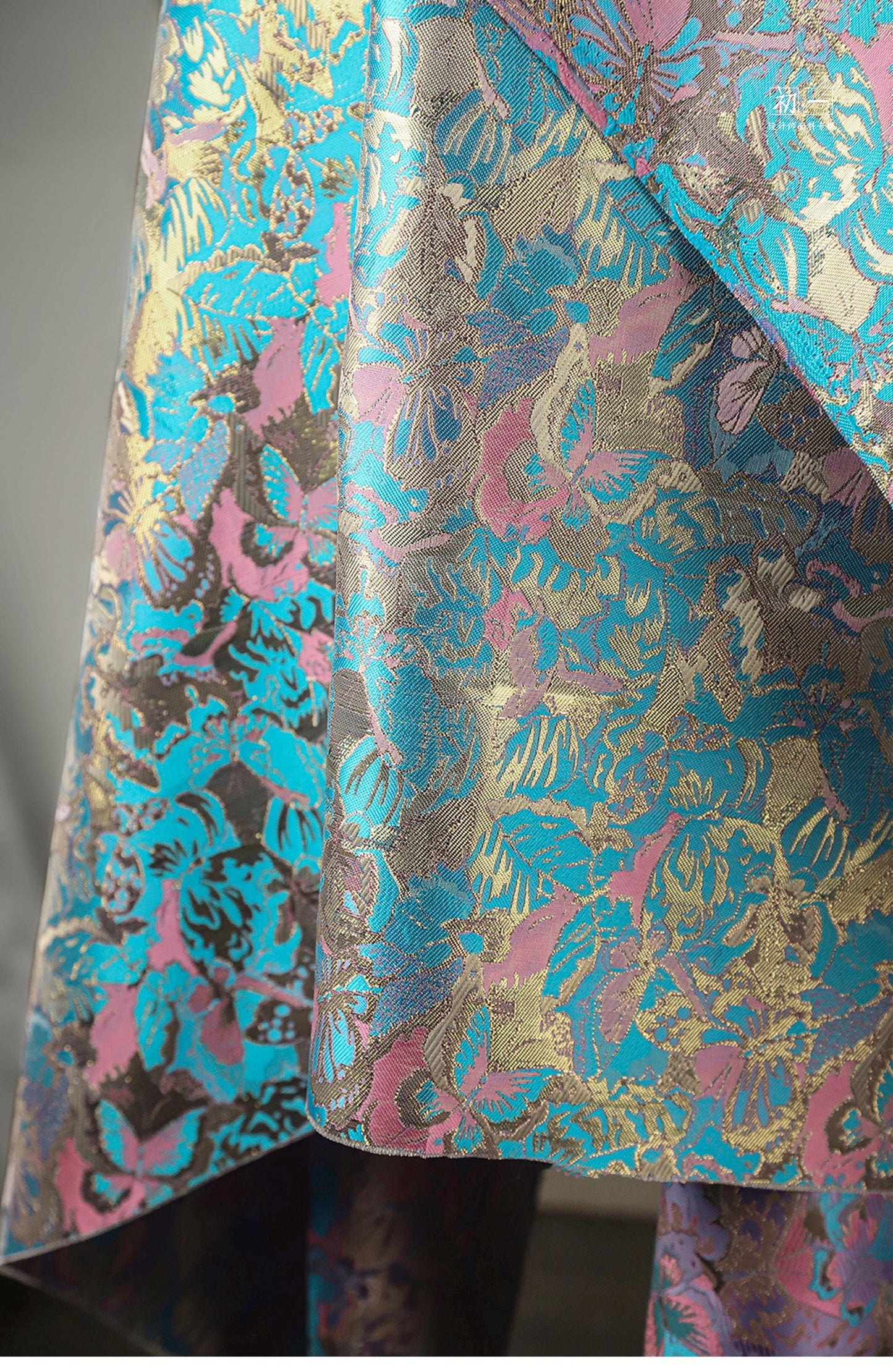 Gold Thread Jacquard Fabric: 3D Oil Painting Texture, 55" Wide
