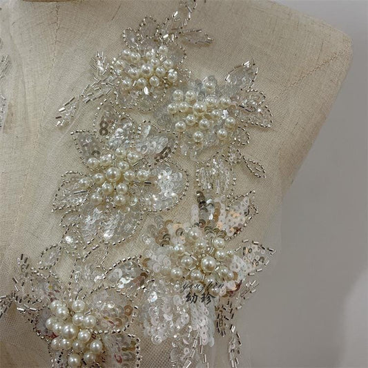 Bordure en dentelle à sequins brodée : Tissu pour voile de mariée ivoire clair - Vendu au mètre