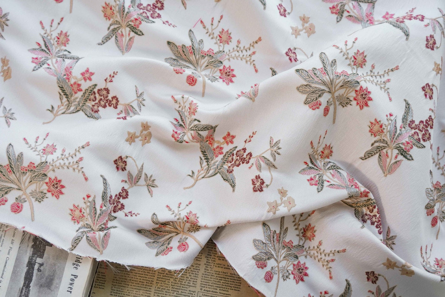 Jacquard Flower Upholstery Fabric: Gold Embossed 3D Classical Design