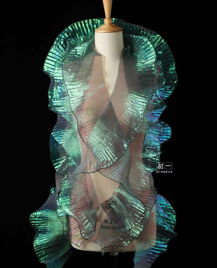 Tissu organza à volants 3D : Matière pour robe de créateur bicolore