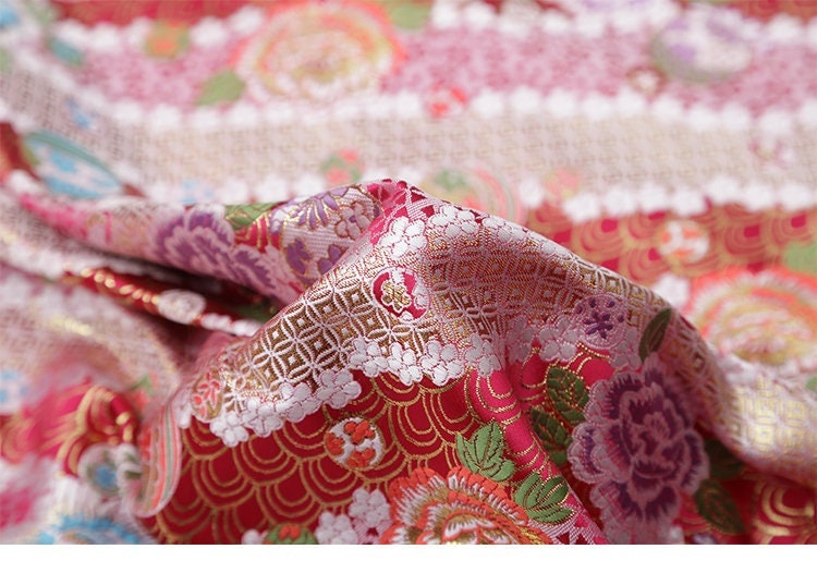 Tissu brocart de soie à motif de fleurs de cerisier : tissu de kimono japonais Kinran (largeur 29,5")