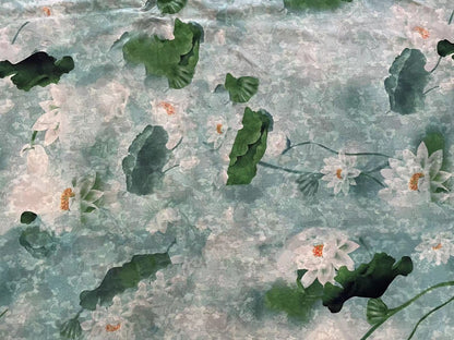 Tissu en soie à motif lotus et encre - 150 cm de large, texture satinée