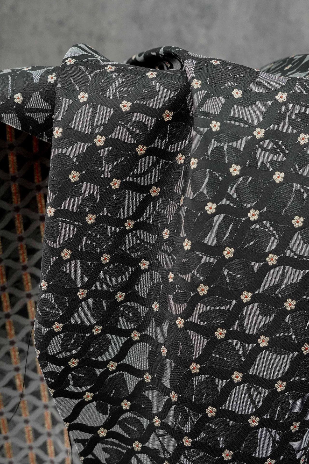 Tissu jacquard brocart ondulé rétro - Matériel de couture à motifs floraux