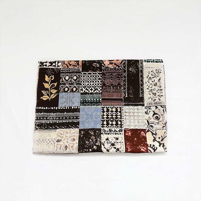 Tissu en coton collage vintage : matériau de quilting d'art rétro (55 po L)