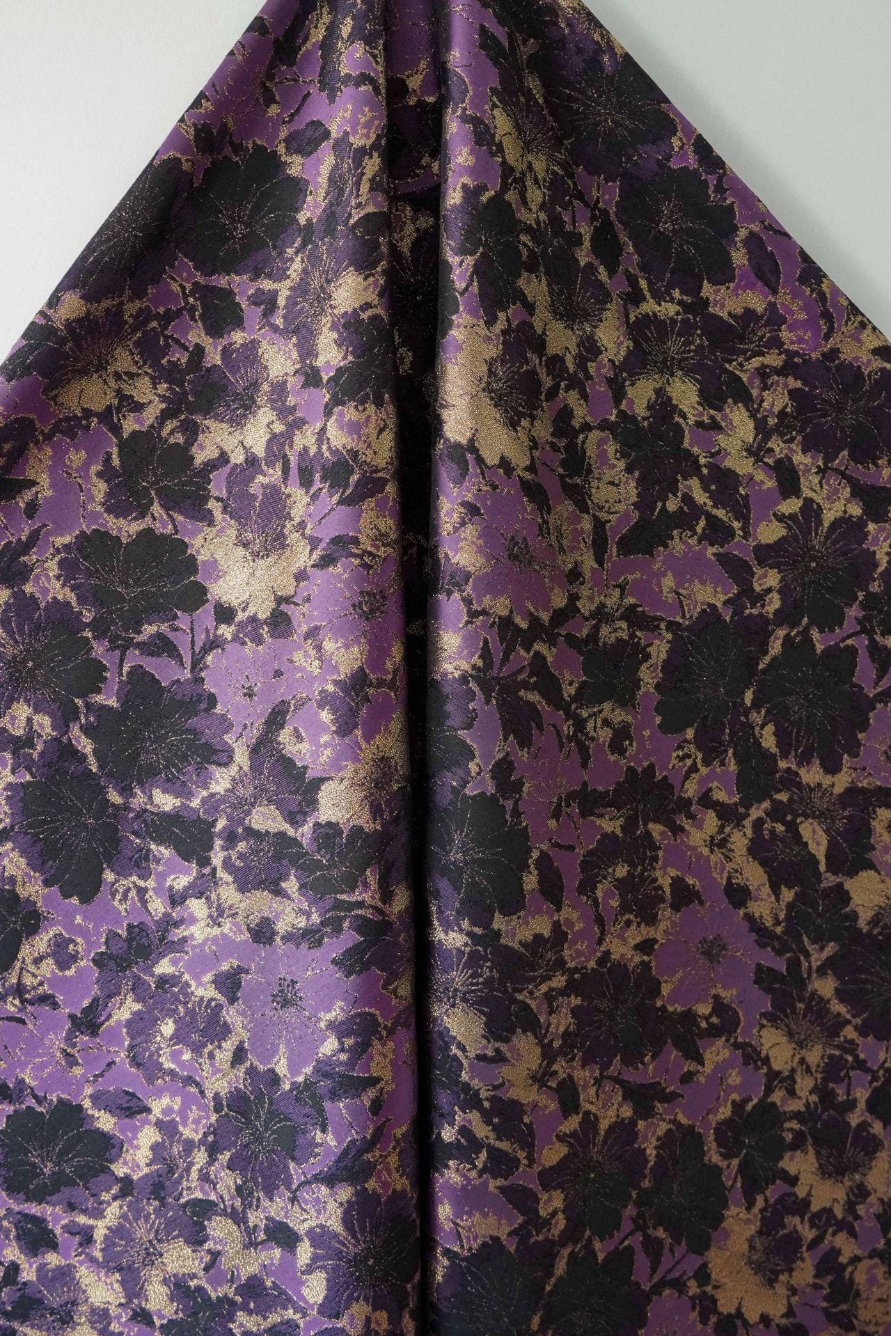 Tissu jacquard à fleurs - Style vintage avec lurex doré