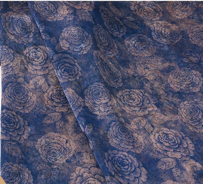 Tissu en rayonne et soie à motif floral rose - Textile imprimé doux, 140 cm de large