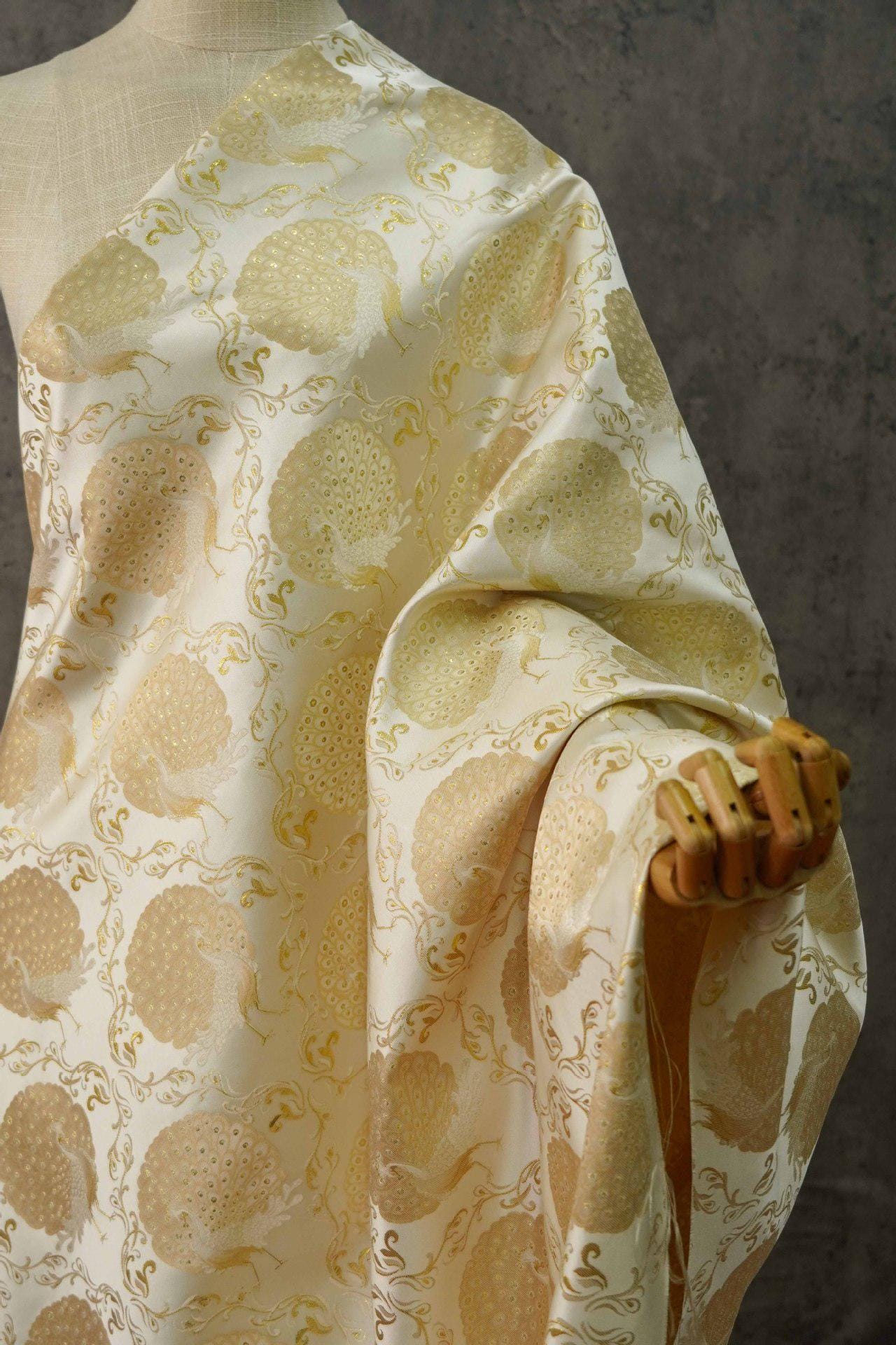 Peacock Brocade Fabric: 59���W Jacquard Damask, Costume