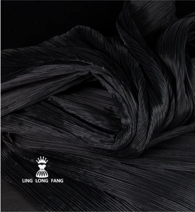 Tissu organza plissé mat : polyester texturé de 140 cm de large
