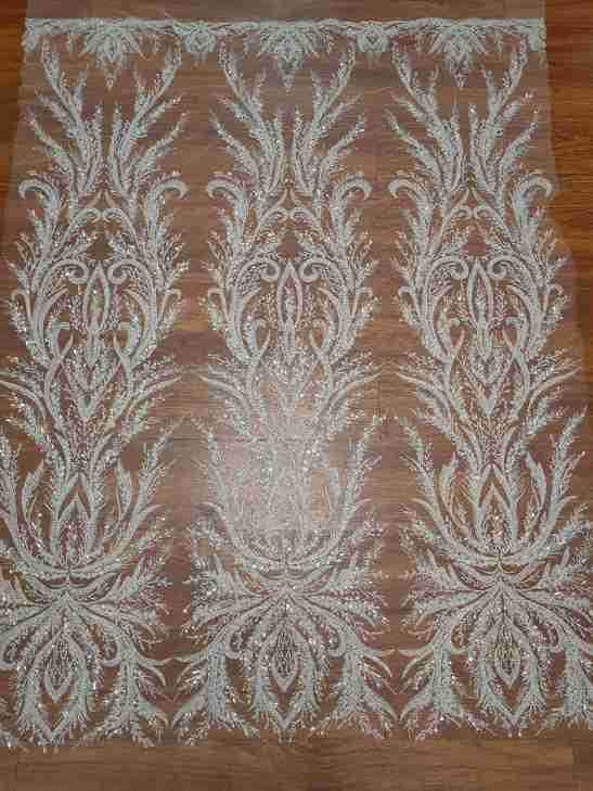 Tissu en dentelle à sequins et perles : voile de mariée, accessoire de robe