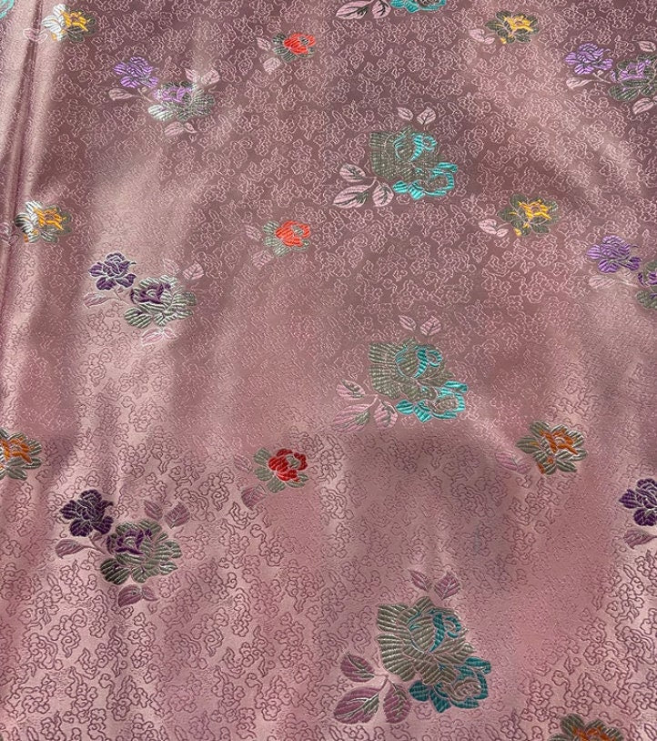 Tissu brocart à fleurs de prunier roses : Rayonne Cheongsam Qipao Matériel de couture