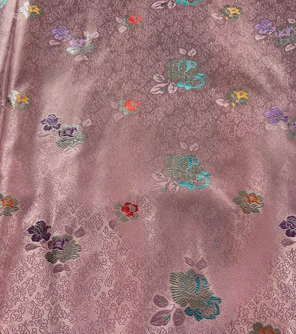 Tissu brocart à fleurs de prunier roses : Rayonne Cheongsam Qipao Matériel de couture