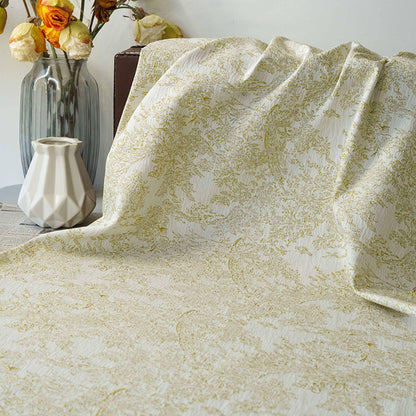 Tissu jacquard floral jungle française : tissage fin pour l’ameublement et la mode