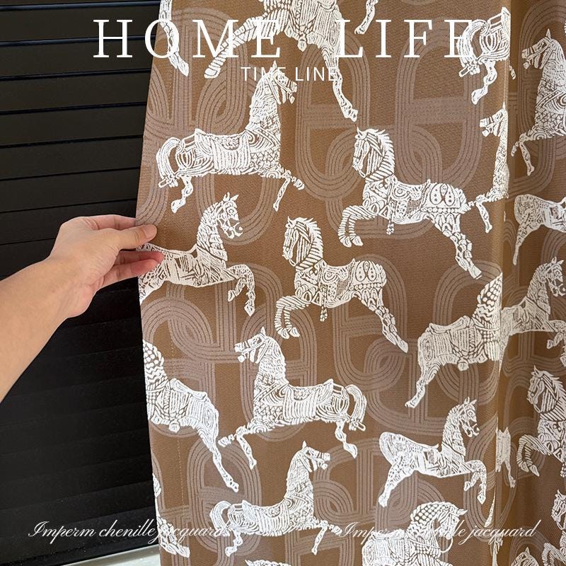 Tissu d'ameublement jacquard chenille Royal Horse ��� Rideaux couleur crème blé (Par The