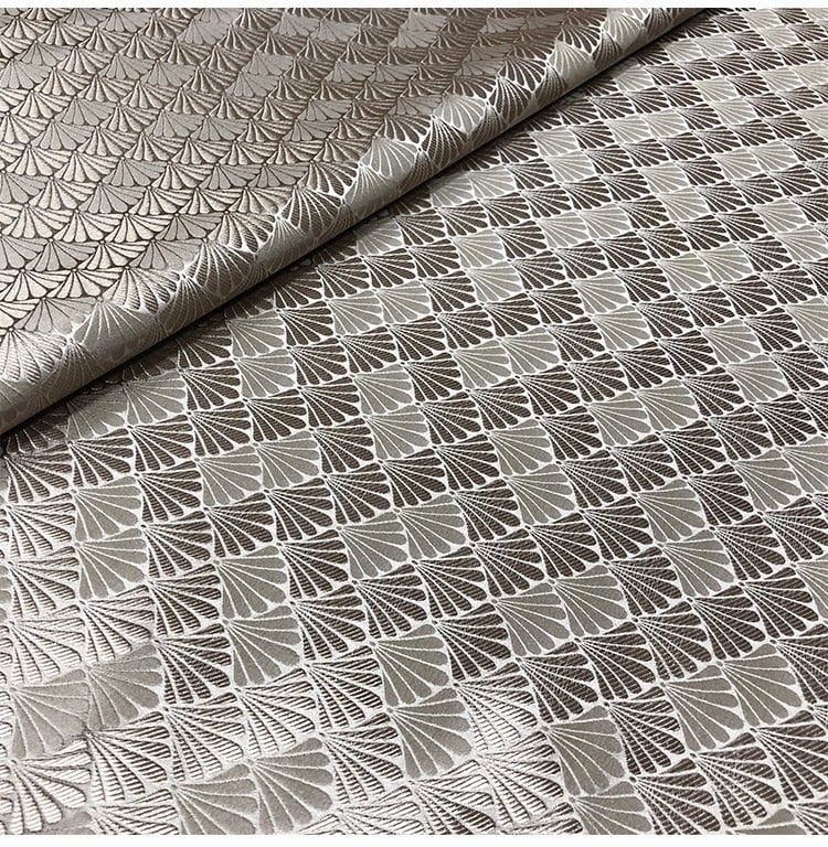 Tissu brocart jacquard coquillage : damas de soie et rayonne de 75 cm de large