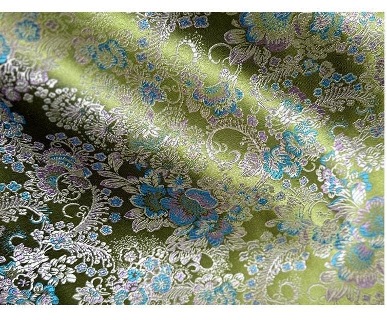 Tissu jacquard brocart vert : Satin brodé de motifs floraux et de vignes de Kuilong chinois