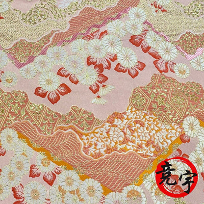 Tissu brocart de soie jacquard à motifs floraux roses Nishijin : ameublement et matelassage japonais