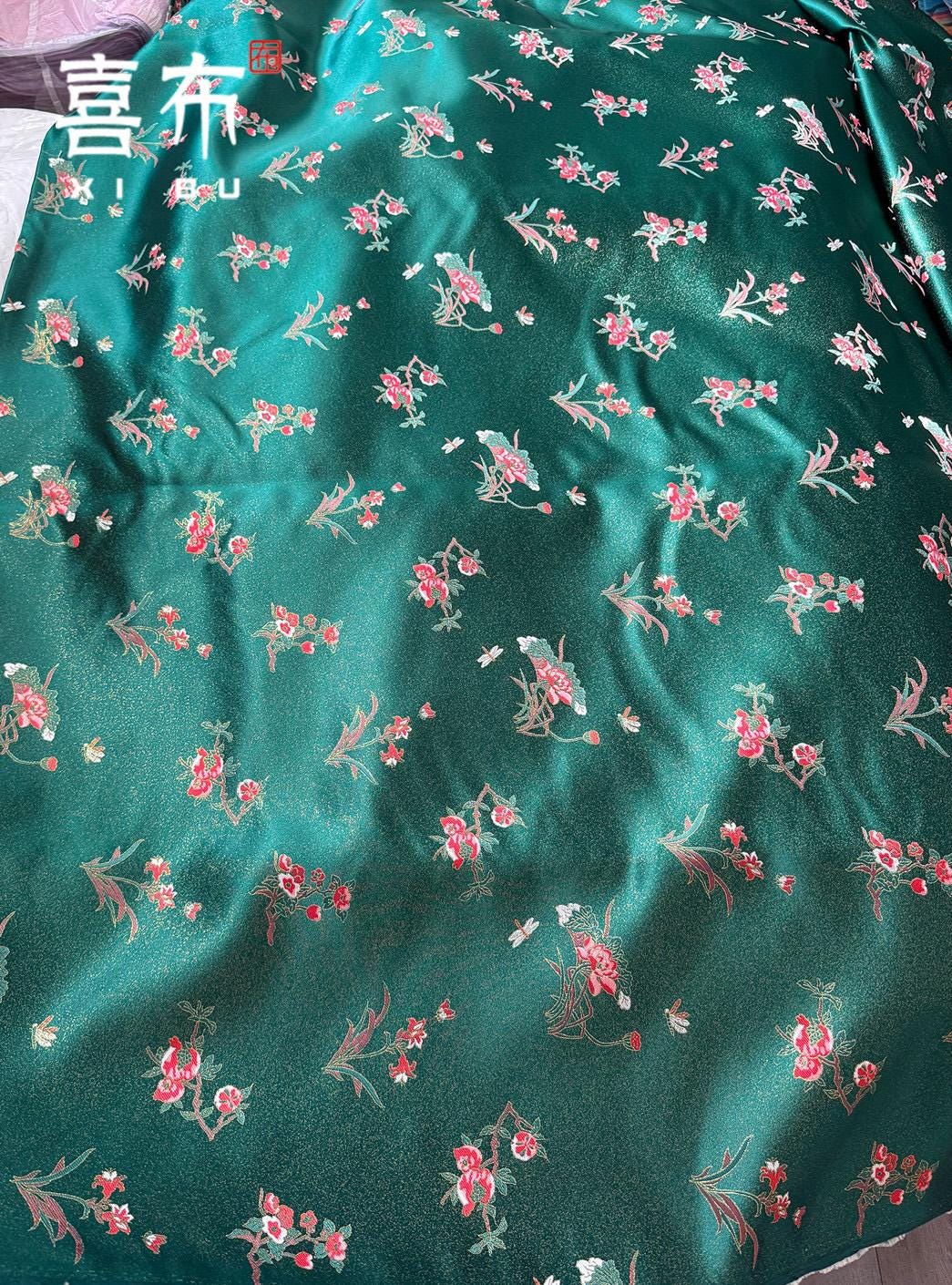 Gilded Orchid Brocade Fabric ��� Song Jin Silk, Traditional Chinese T