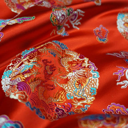 Tissu brocart à motif de dragon chinois : mélange de soie et de rayonne multicolore (largeur : 74 cm)