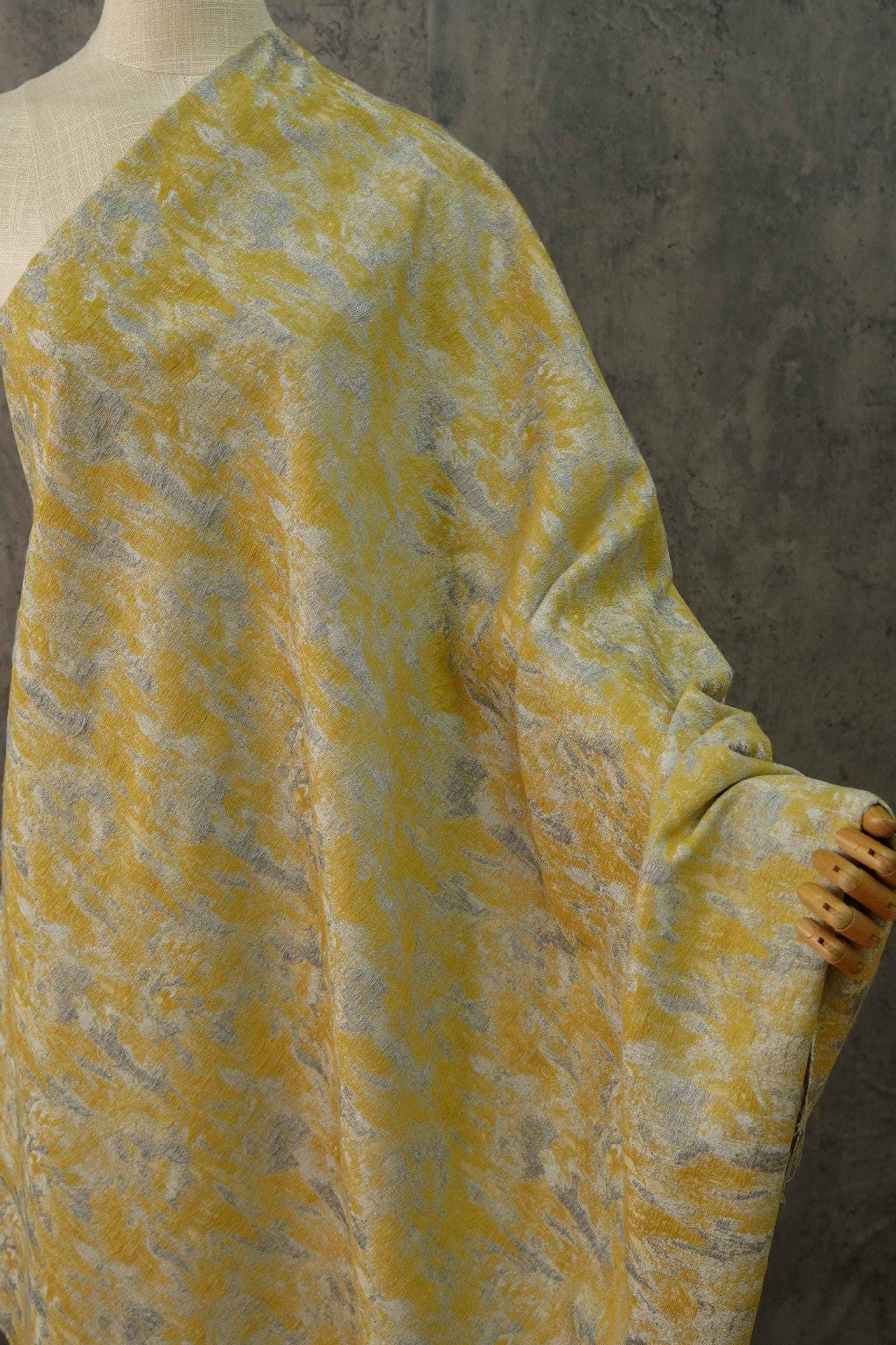 Gold Thread Jacquard Fabric: 3D Oil Painting Texture, 54" Wide