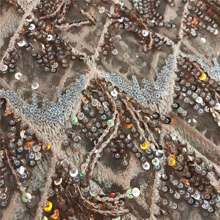 Tissu en gaze à paillettes : Matière scintillante pour robes, costumes et créations DIY