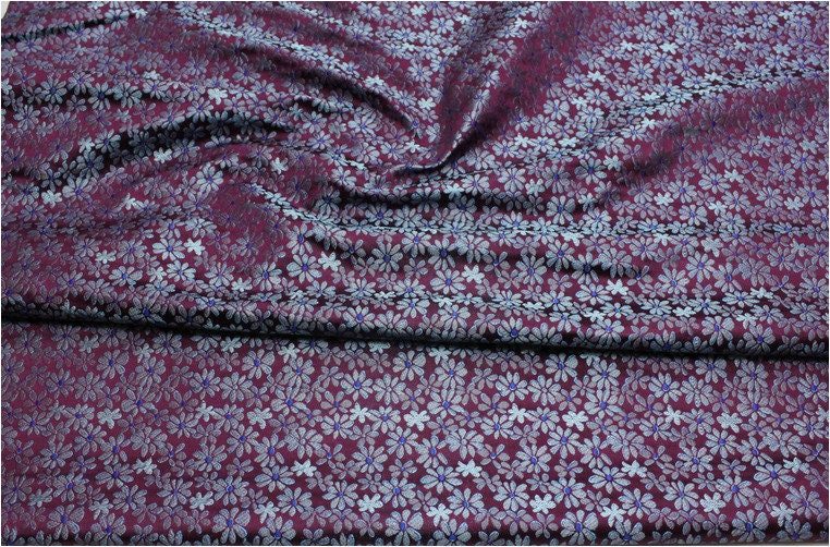 Tissu brocart à marguerites : mélange de soie et de rayonne pour cheongsam et qipao chinois