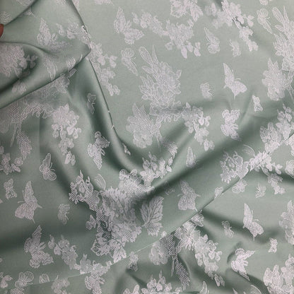 Tissu damassé jacquard à motif floral et papillons : 59 po, revêtement double face