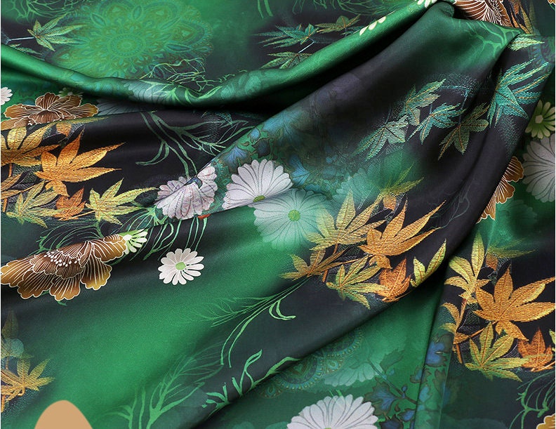 Tissu satin de soie à imprimé floral - 150 cm de large - Couture et ameublement
