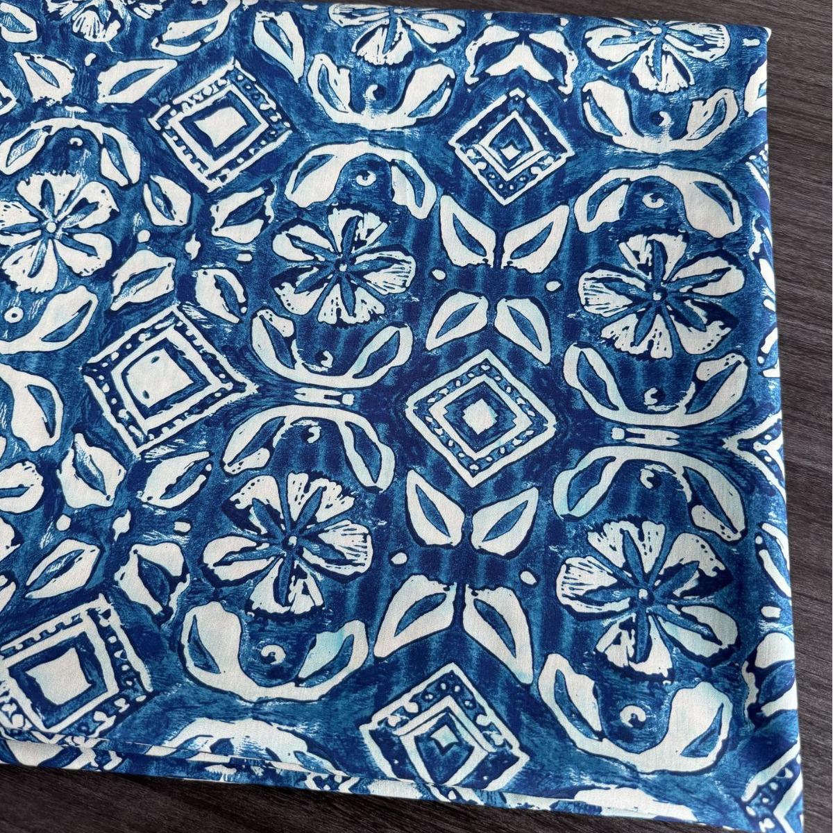 Tissu popeline de coton imprimé à la main (style indien) : patchwork, vêtements, loisirs créatifs