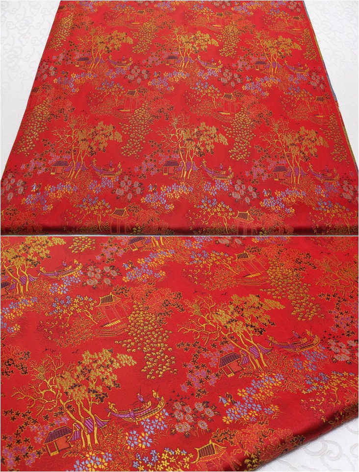 Brocart chinois rouge et or : motif de peintures anciennes, 140 cm de large
