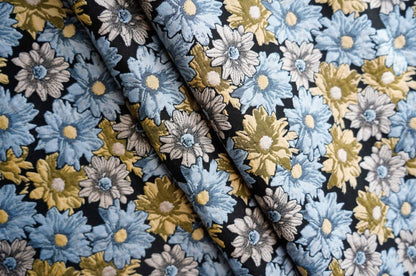 Tissu jacquard à motif floral : mélange de rayonne style vintage (160 cm de large)