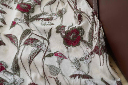 Tissu jacquard à motif floral : texture 3D, largeur 127 cm (50 po) - Vendu au mètre