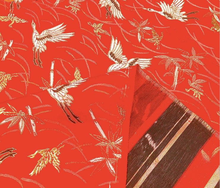Tissu damassé à motif de grues rouges : satin du Nouvel An chinois (59 pouces de large)