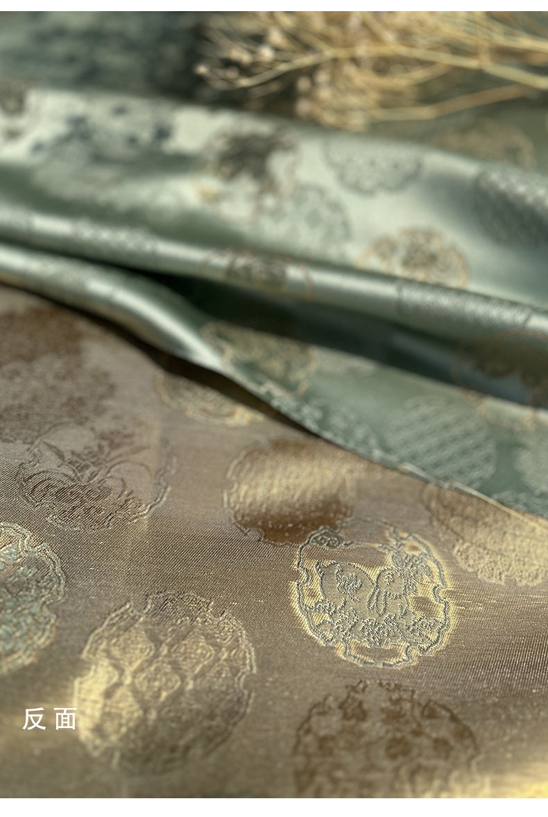 Rabbit Jacquard Silk Brocade Fabric: 58���W Damask Upho